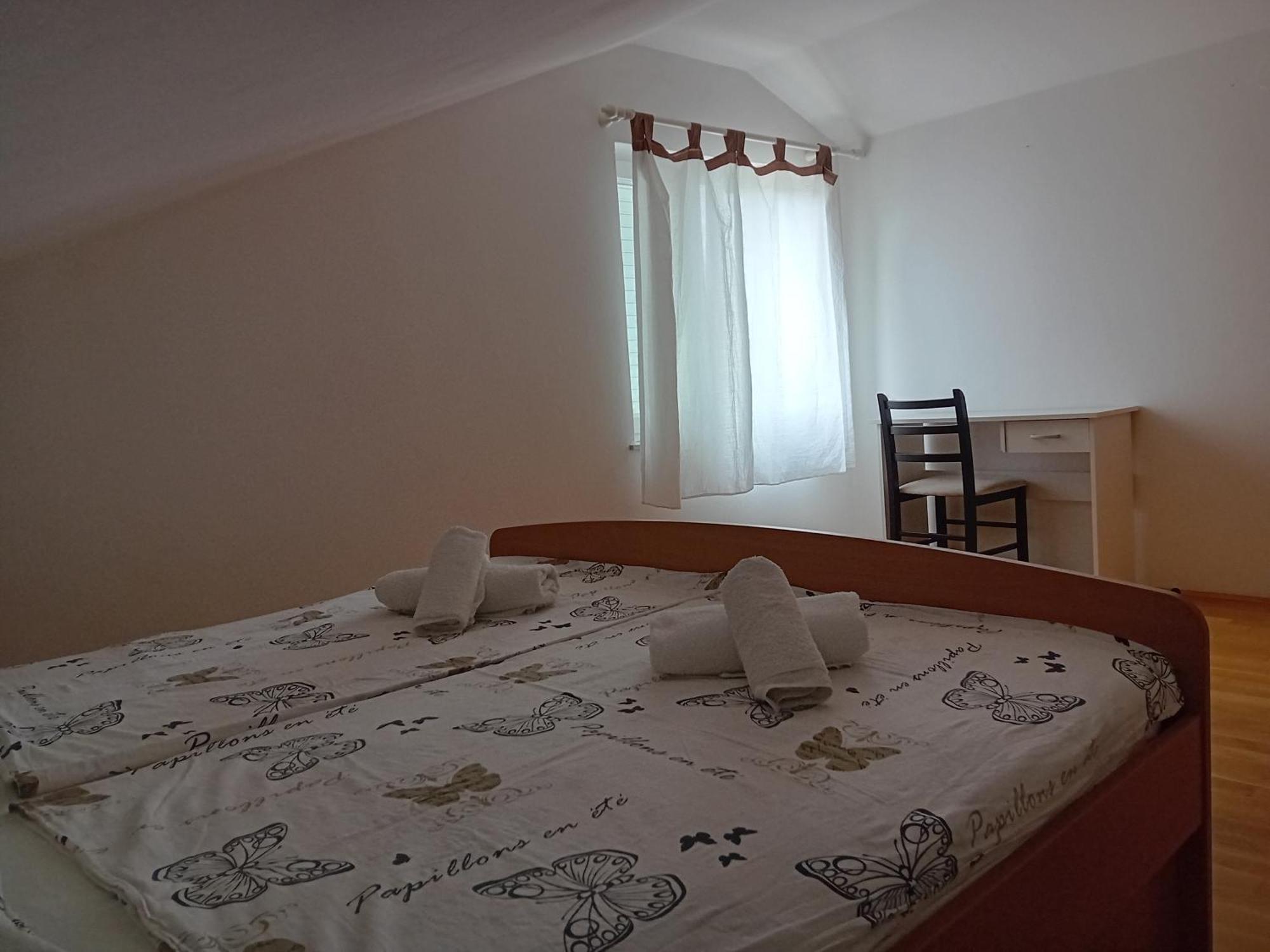 Apartmani Ana I Predrag Lopar Habitación foto